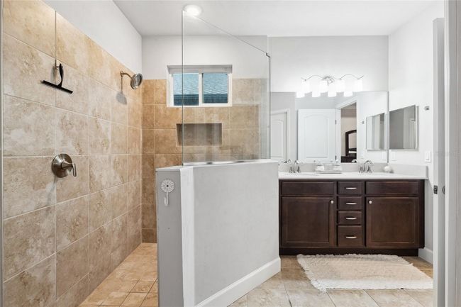 9477 67 Th Ln, House other with 3 bedrooms, 2 bathrooms and null parking in Gainesville FL | Image 17