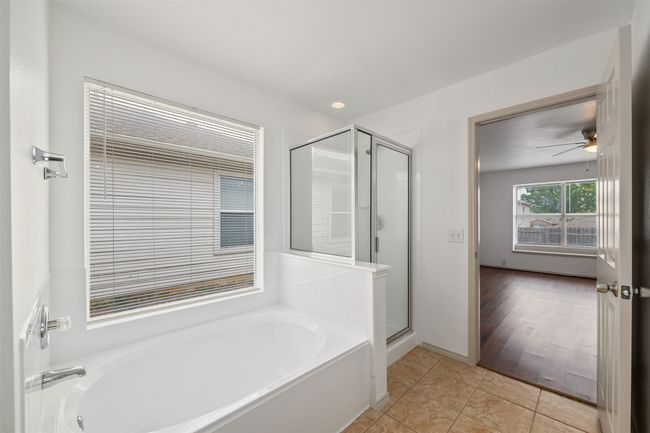 8424 Horse Whisper Ln, House other with 3 bedrooms, 2 bathrooms and null parking in Fort Worth TX | Image 16