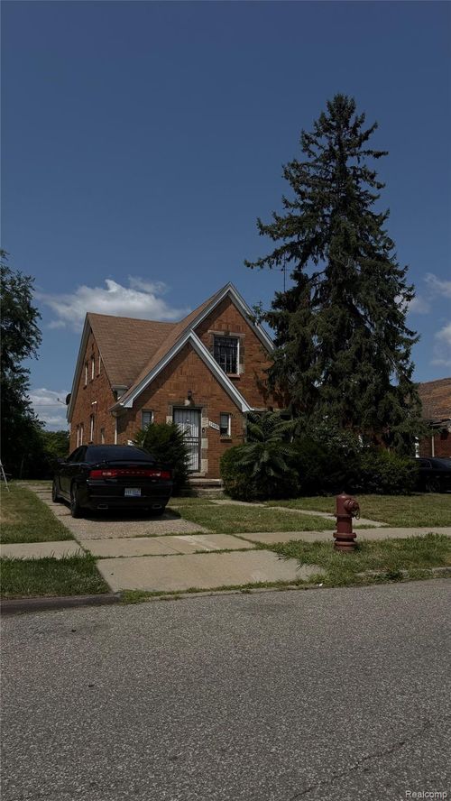 19401 Packard St, Detroit, MI, 48234-3196 | Card Image