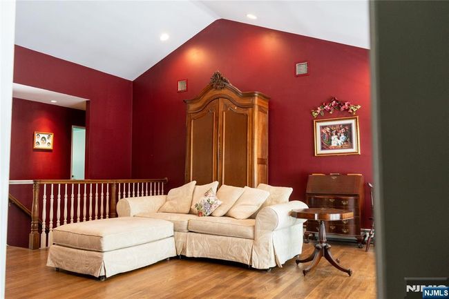 5 Brookview Ter, House other with 4 bedrooms, 3 bathrooms and null parking in Hillsdale NJ | Image 5