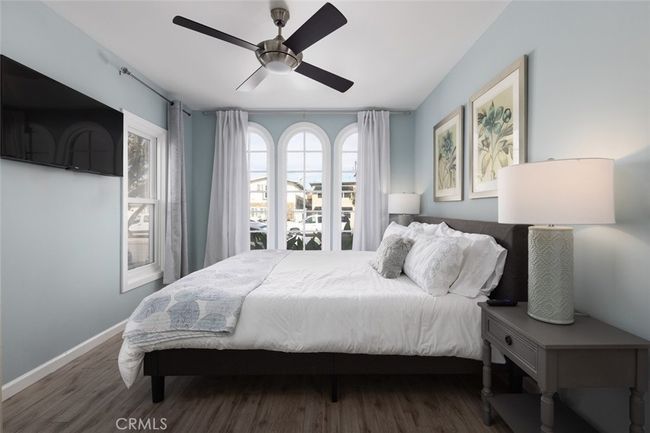 1113 W Balboa Blvd, House other with 6 bedrooms, 4 bathrooms and 2 parking in Newport Beach CA | Image 11
