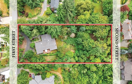 13633 Se 1st St, Bellevue, WA, 98005-3701 | Card Image