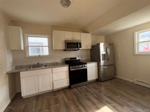22 Sharp St, Haverstraw, NY, 10927-1511 | Card Image