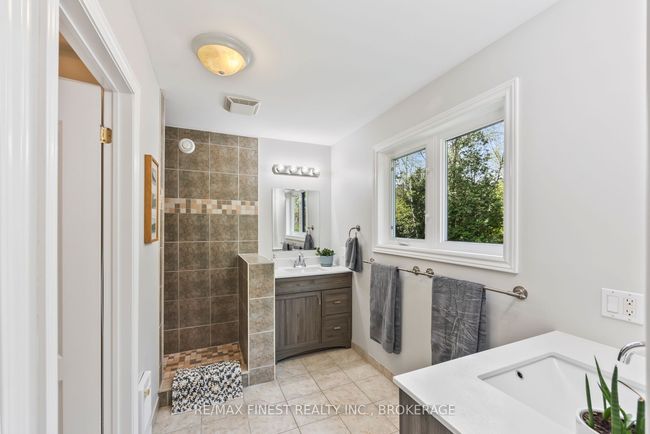 5885 Davey Dr, House other with 4 bedrooms, 4 bathrooms and 10 parking in Verona ON | Image 31
