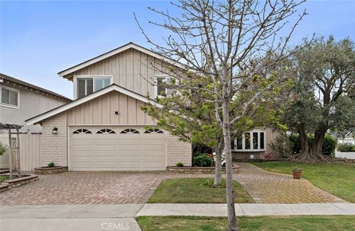 11788 Purslane Cir, Fountain Valley, CA, 92708-2620 | Card Image