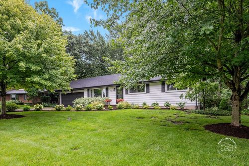 27W755 Robin Ln, Northwoods, IL, 60185-2522 | Card Image