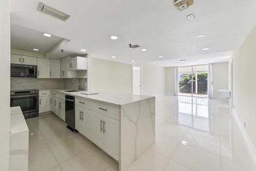 302-198 Nw 67th St, Boca Raton, FL, 33487-8309 | Card Image