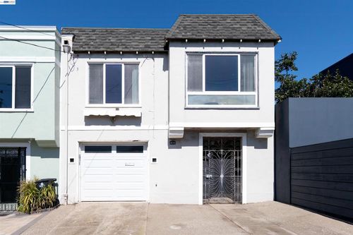3218 Wawona St, San Francisco, CA, 94116-2741 | Card Image