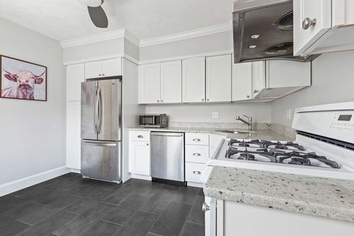 1-17 Gilbert St, Newton, MA, 02465-2210 | Card Image