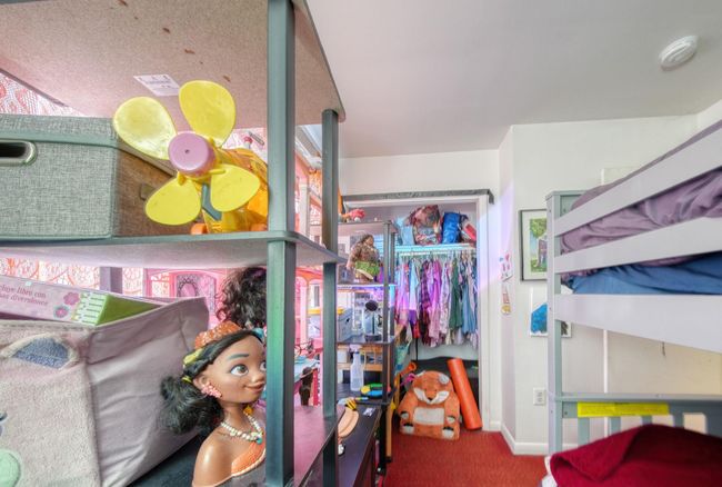 Bedroom f | Image 12