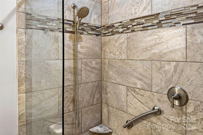 Tiled Shower | Image 24