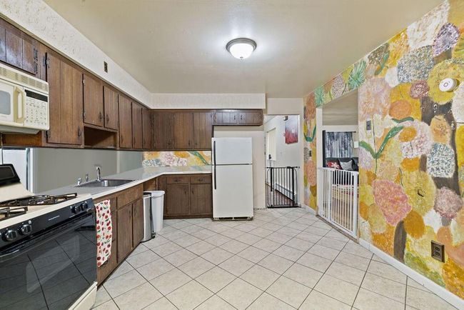 87 Westlyn Dr, House other with 5 bedrooms, 3 bathrooms and null parking in Bardonia NY | Image 5