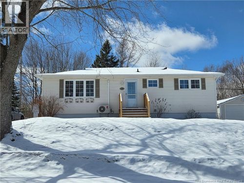 22 Boyd Ave, Moncton, NB, E1A4C3 | Card Image