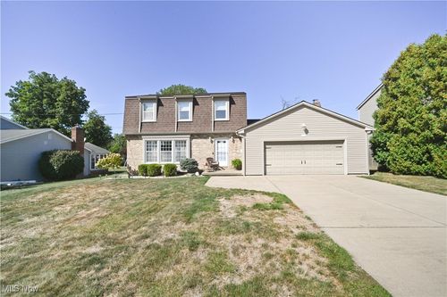 152 Mayflower Dr, Boardman, OH, 44512-6209 | Card Image