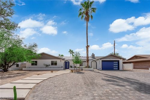 2845 Rosanna St, Las Vegas, NV, 89117-3045 | Card Image
