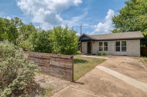 201 W Saint Johns Ave, Austin, TX, 78752-2415 | Card Image