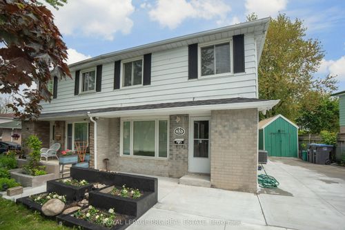 33 Glenmore Cres, Brampton, ON, L6S1H9 | Card Image