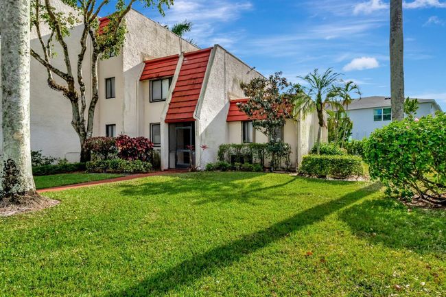 4379 Trevi Ct, Condo with 3 bedrooms, 3 bathrooms and null parking in Lake Worth FL | Image 4