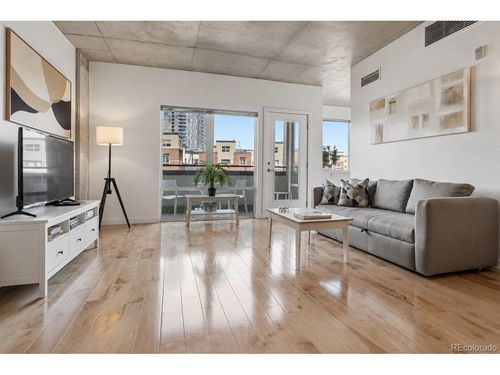 304-1475 Delgany St, Denver, CO, 80202-1762 | Card Image