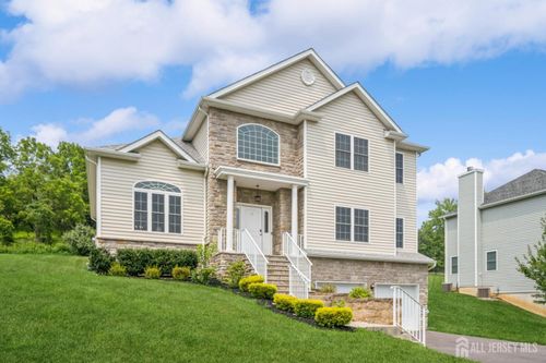16 Jacob Way, Phillipsburg, NJ, 08865-2130 | Card Image