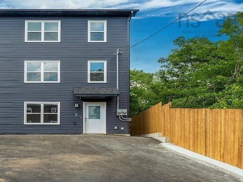 9 Layton Rd, Halifax, NS, B3P1Z9 | Card Image