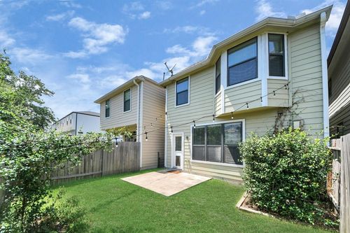 5627 Darling St, Houston, TX, 77007-1828 | Card Image
