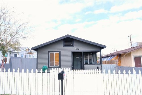 312 Philippine St, Taft, CA, 93268-3827 | Card Image