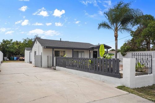 984 Thermal Ave, San Diego, CA, 92154-1925 | Card Image