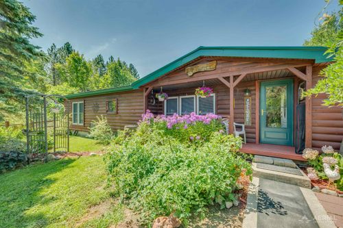 4917 Deckerville Rd, Lupton, MI, 48635-9714 | Card Image
