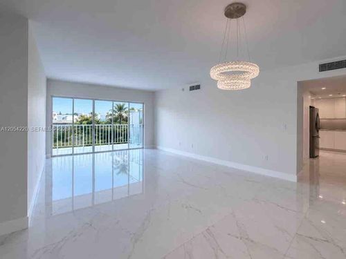 232-500 Bayview Dr, Sunny Isles Beach, FL, 33160-4780 | Card Image