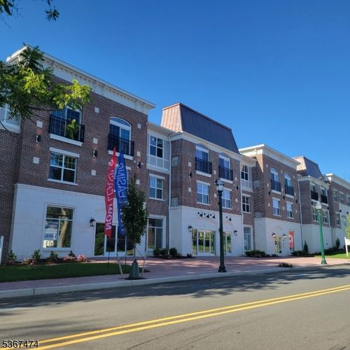 663 Springfield Ave, Berkeley Heights, NJ, 07922-1094 | Card Image