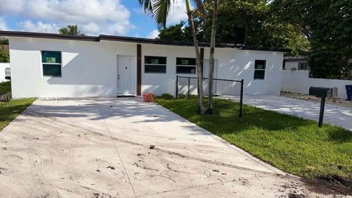 12101 Sw 215th St, Miami, FL, 33177-5954 | Card Image