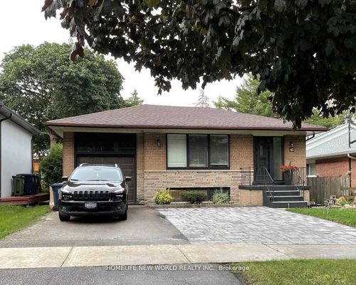 lower-43 Blaketon Rd, Etobicoke, ON, M9B4W4 | Card Image