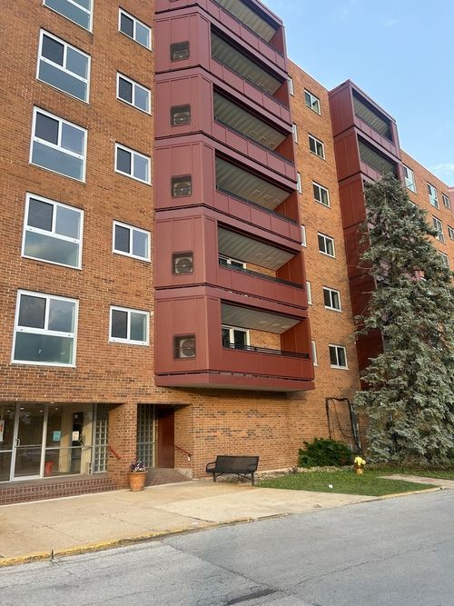 apt-531-200 Park Ave, Calumet City, IL, 60409-5025 | Card Image
