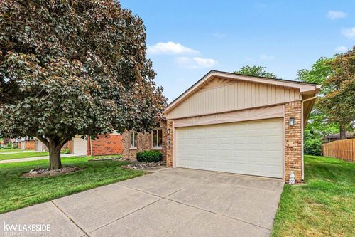 46396 Peach Grove Ave, Macomb, MI, 48044-3499 | Card Image