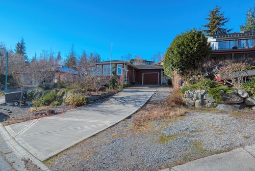 5599 Medusa Pl, Sechelt, BC, V7Z3A3 | Card Image