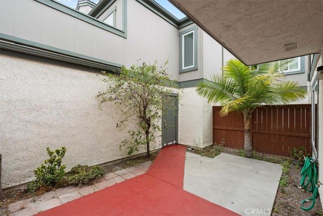 Freshly painted back patio | Image 17