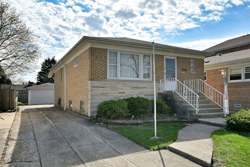 4831 N Oak Park Ave, Chicago, IL, 60656-4027 | Card Image