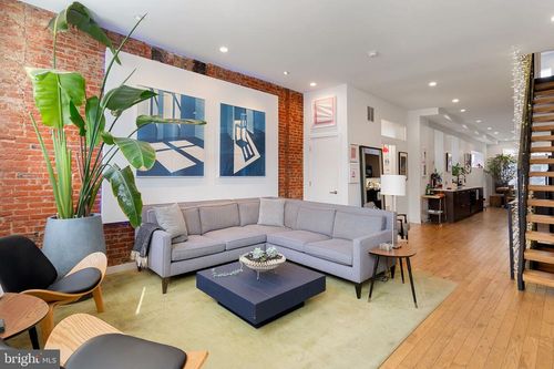 1705 Wharton St, PHILADELPHIA, PA, 19146-3035 | Card Image