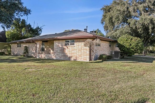640 Cactus St, House other with 3 bedrooms, 2 bathrooms and null parking in Bridge City TX | Image 33