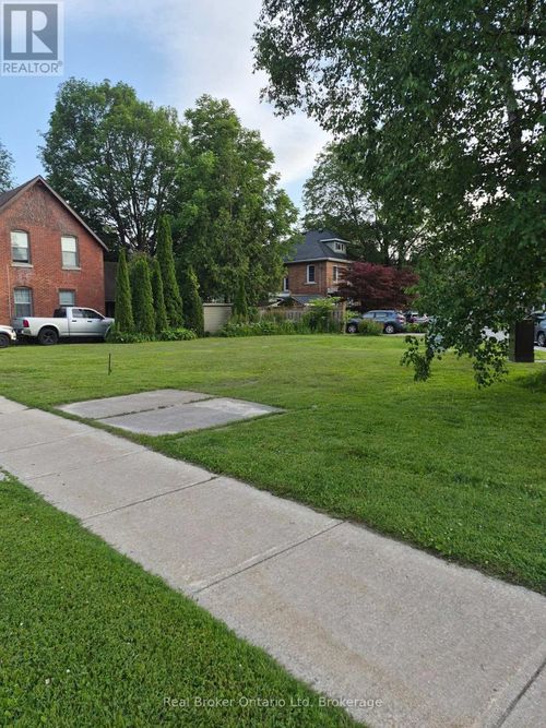 586 & 590 2nd Avenue E, Owen Sound, ON, N4K2G6 | Card Image