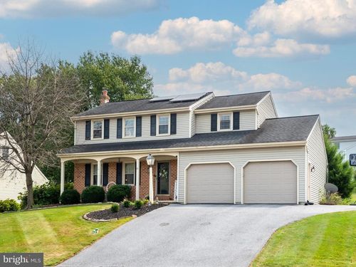 67 E Mohler Church Rd, Ephrata, PA, 17522-9274 | Card Image
