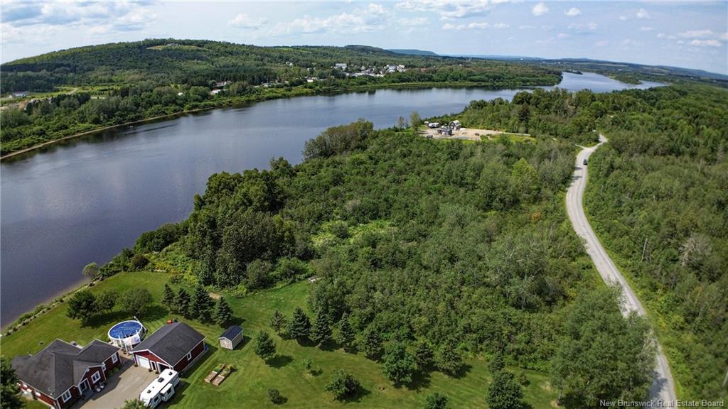 Land in Saint-Léonard 2