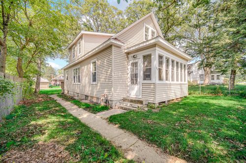 542 Holliday St, Michigan City, IN, 46360-4822 | Card Image