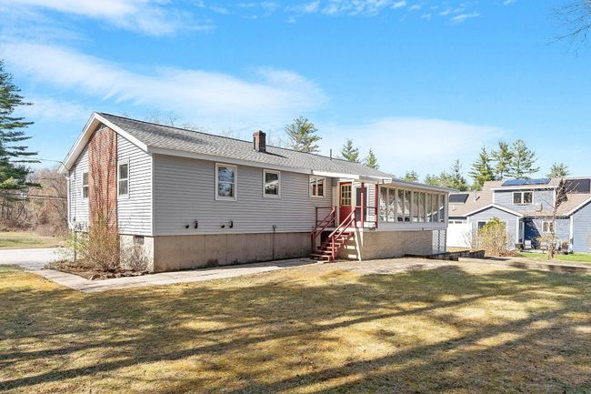 1096 W Hollis St, House other with 3 bedrooms, 3 bathrooms and null parking in Nashua NH | Image 7