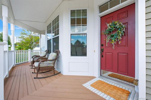 42 Bayberry St, Hopewell Junction, NY, 12533-4334 | Card Image