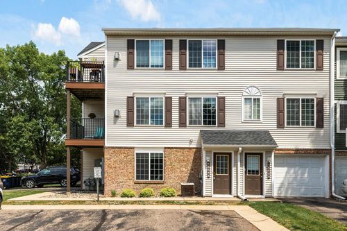 104-15548 Float Ln, Apple Valley, MN, 55124-6020 | Card Image