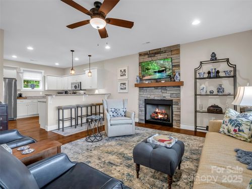 12-148 Red Hawk Knl, Lake Lure, NC, 28746-8312 | Card Image