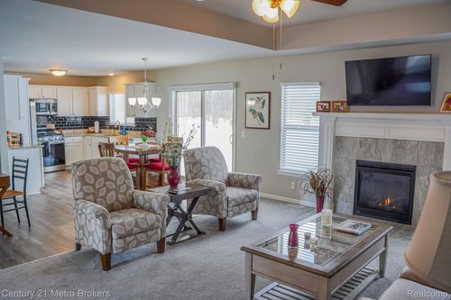 5424 Pintail Ct, Burton, MI, 48509-1568 | Card Image