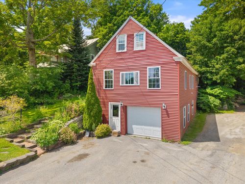 137 Main St, Winterport, ME, 04496-3240 | Card Image